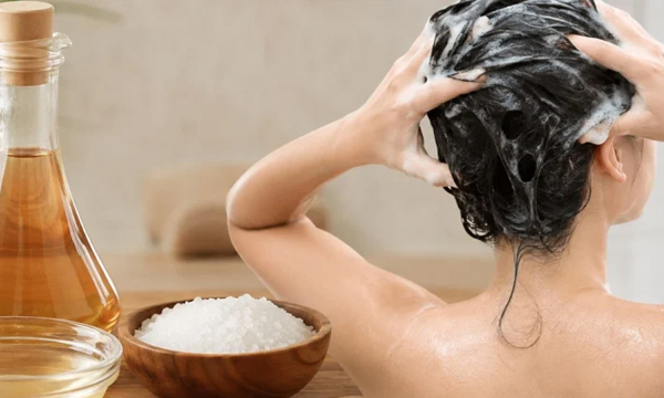 Cách gội đầu bằng 2 gia vị có sẵn trong bếp giúp sạch da đầu, giảm ngứa, hạn chế gàu cực tốt